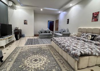 استديو بسرير ماستر
