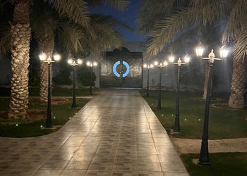 استراحة بمسطح اخضر و العاب اطفال