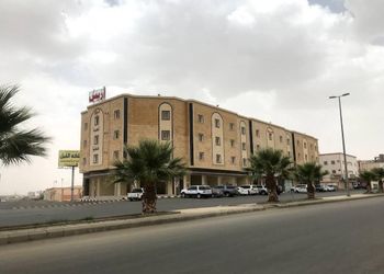 شقة بغرفتين نوم وصالة 