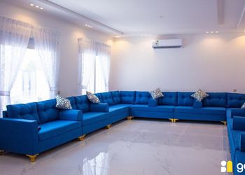 استراحة بمسبح و مسطح اخضر