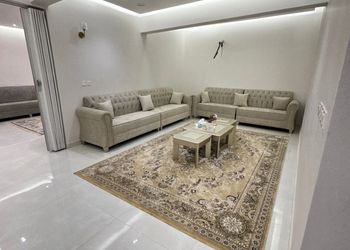 شاليه بمسطح اخضر ومسبحين