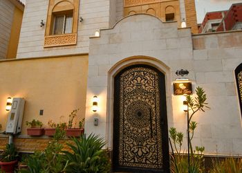 شقة بثلاث غرف نوم