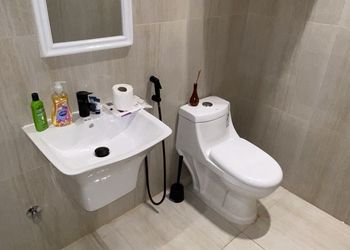 استديو بسرير ماستر وجلسة جانبية