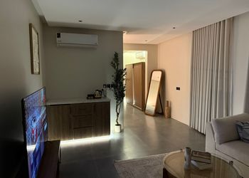 استديو هادئ بسرير ماستر 