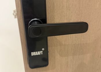 استديو بسرير ماستر