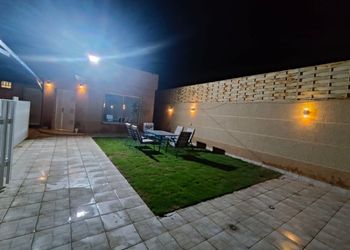 شاليه بمسبح خارجي وأجواء ممتعة 
