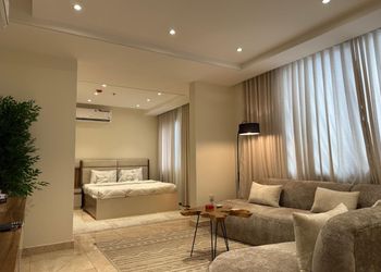 استديو بسرير ماستر وتصميم واسع 