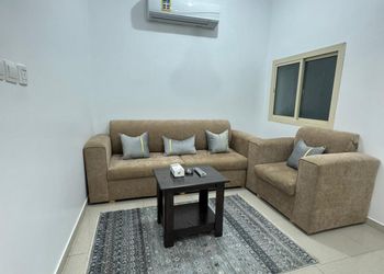 شقة بغرفة معيشة وغرفة نوم 