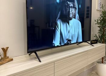 شقة بصالة انيقة بدخول ذاتي
