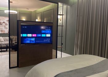 استديو هادئ بدخول ذاتي 