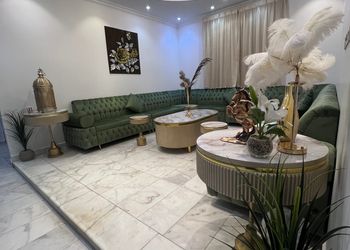 شاليه بمسبح داخلي ومجالس مريحة 