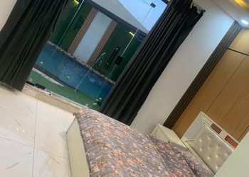 شاليه بمسطح اخضر
