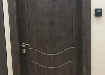استديو بسرير ماستر وجلسة جانبية