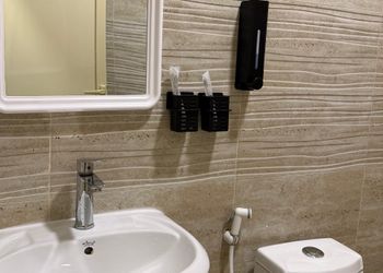 شقة بغرفتين نوم وصالة 