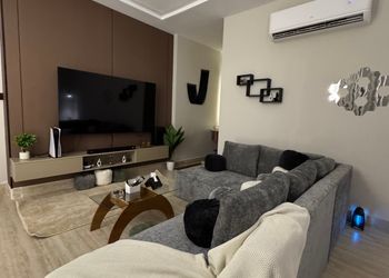استديو بسرير ماستر وجلسة جانبية