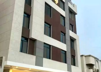 استديو بسرير مفرد وأثاث مريح 