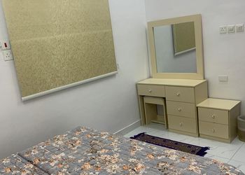 شقة بأثاث مريح وبسيط 