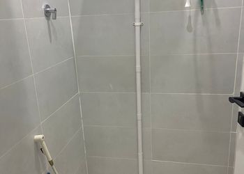 شاليه بمجالس واسعة ومسبح خارجي