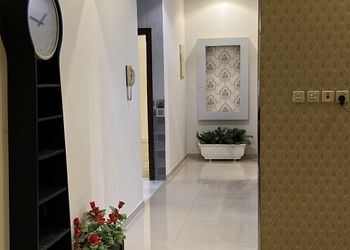 شاليه بمسبح داخلي وفناء خارجي