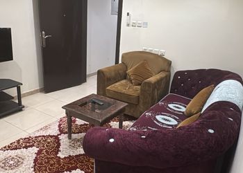 شقة بغرفة معيشة وغرفة نوم 