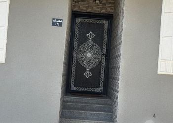 شقة بصالة أنيقة وغرفة نوم 