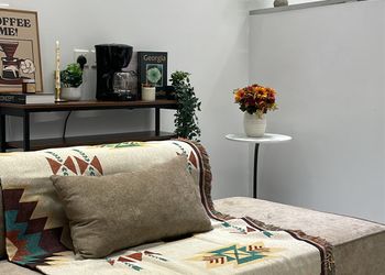استديو بسرير ماستر وأثاث مريح