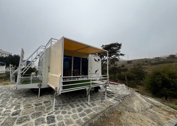كرفان بغرفة نوم وأجواء ممتعة