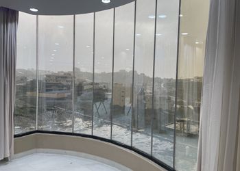 شاليه بمسبح داخلي وصلة جلوس
