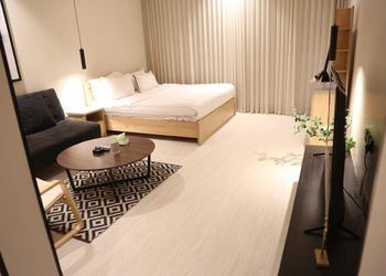 استديو بدخول ذاتي وسرير مريح 