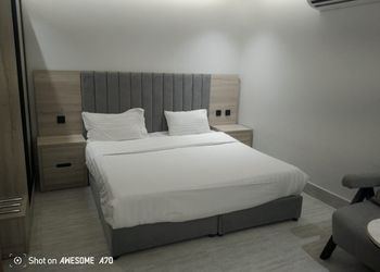 استديو هادئ بسرير ماستر 