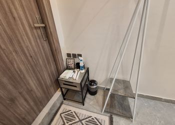 استديو بسرير ماستر وجلسة جانبية 