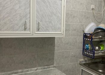 شقة بغرفة معيشة وغرفتين نوم 