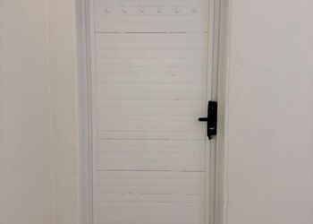 شقة بغرفة معيشة وغرفة نوم 