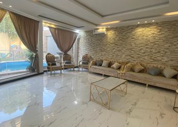شاليه بمجلس ومسبح خارجي 