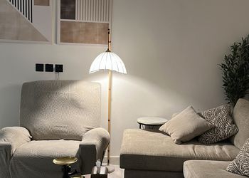 استديو بسرير ماستر وجلسة جانبية 