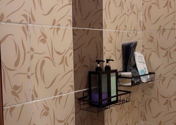استديو بسرير ماستر وأثاث مريح 