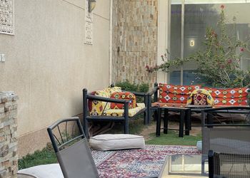 شاليه بمسطح اخضر