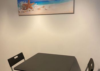 شقة بصالة مريحة ودخول ذاتي 