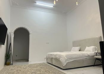 استديو هادئ بسرير ماستر 