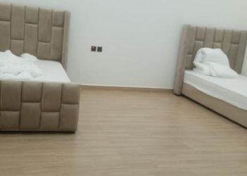 شاليه بتصميم مودرن ومسبح خارجي