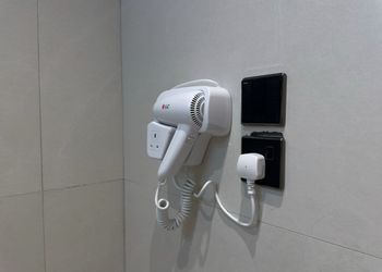 شقة بغرفة معيشة وغرفة نوم 