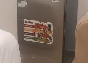 استديو بأثاث مريح وبسيط