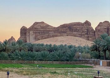 استراحة بمسطحات خضراء 