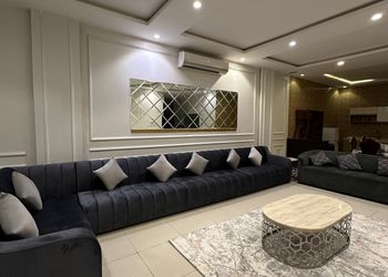 شاليه صاله مع مطبخ وجلسه خارجيه