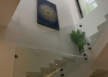 شالية بمجلس مطل على المسبح 