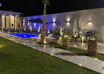 شاليه بغرفتين نوم و جلسة خارجية