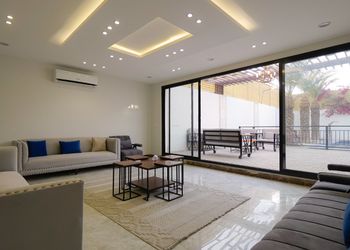 استراحه بمسبح كبير 