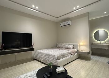 استديو استديو بسرير ماستر 
