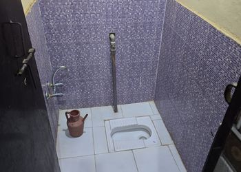مزرعة ببيت شعر وجلسة خارجية