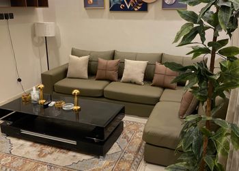 شقة بصالة انيقة ودخول ذاتي
